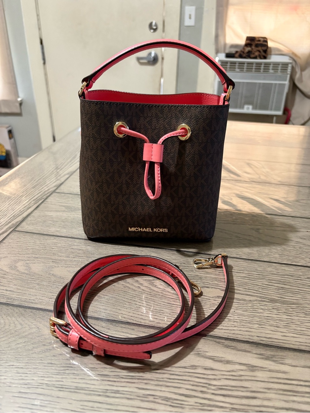 Michael Kors Small Bucket Bag